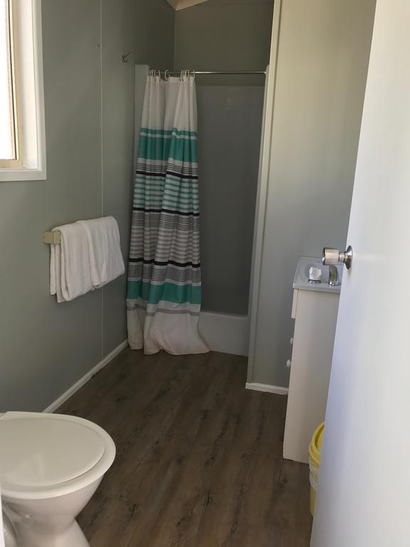 Kingfisher Caravan Park Tin Can Bay Esterno foto